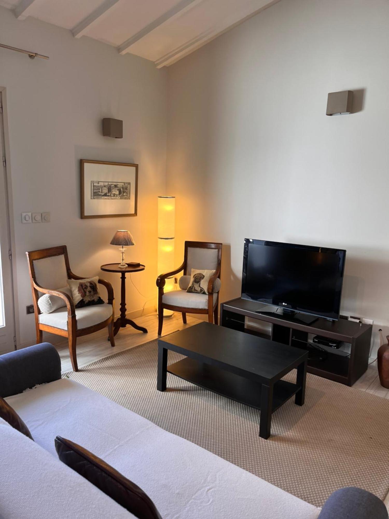 Charmant Petit Appartement Avec Sa Terrasse Privee Bayonne Luaran gambar